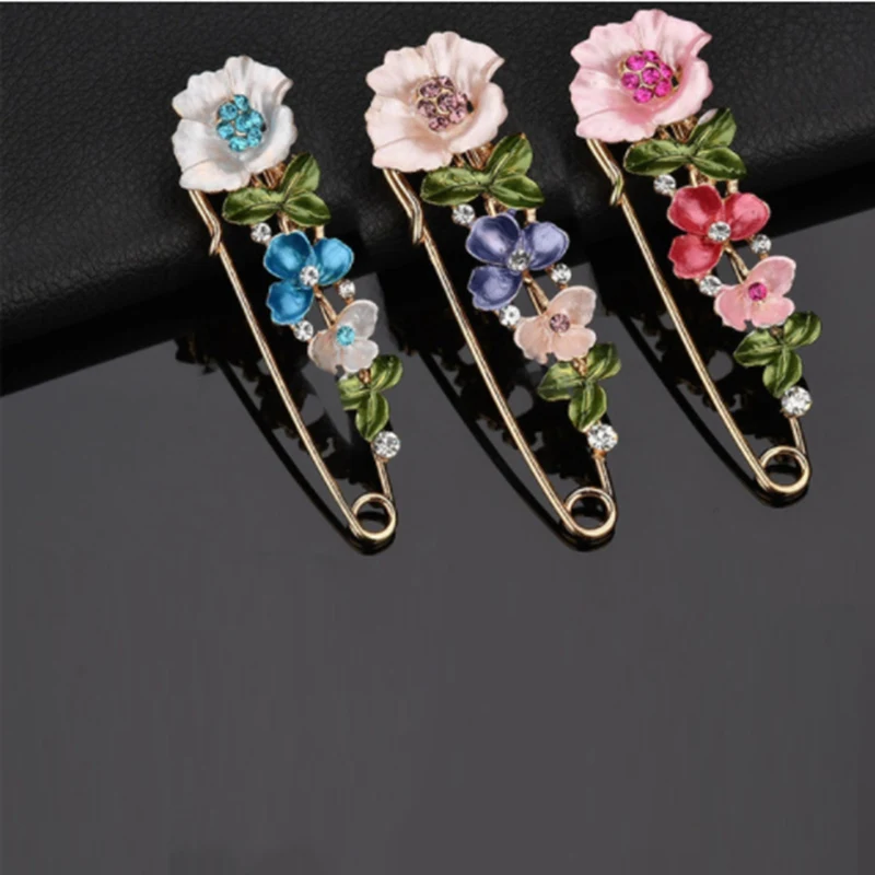 Broche à fleurs élégante pour femmes