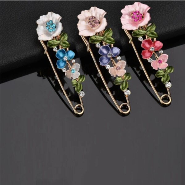 Broche à fleurs élégante pour femmes – Image 1
