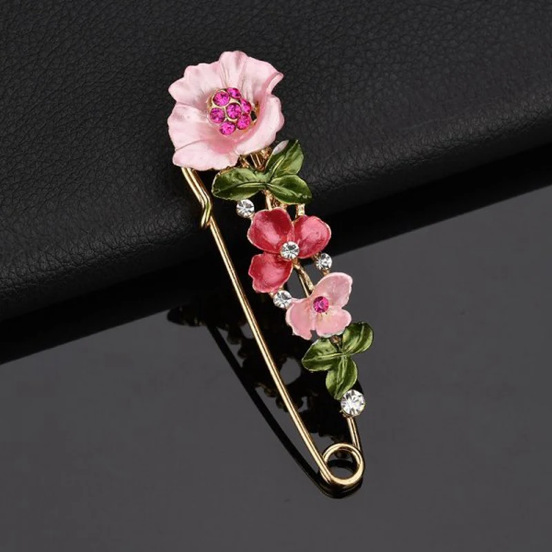 Broche à fleurs élégante pour femmes