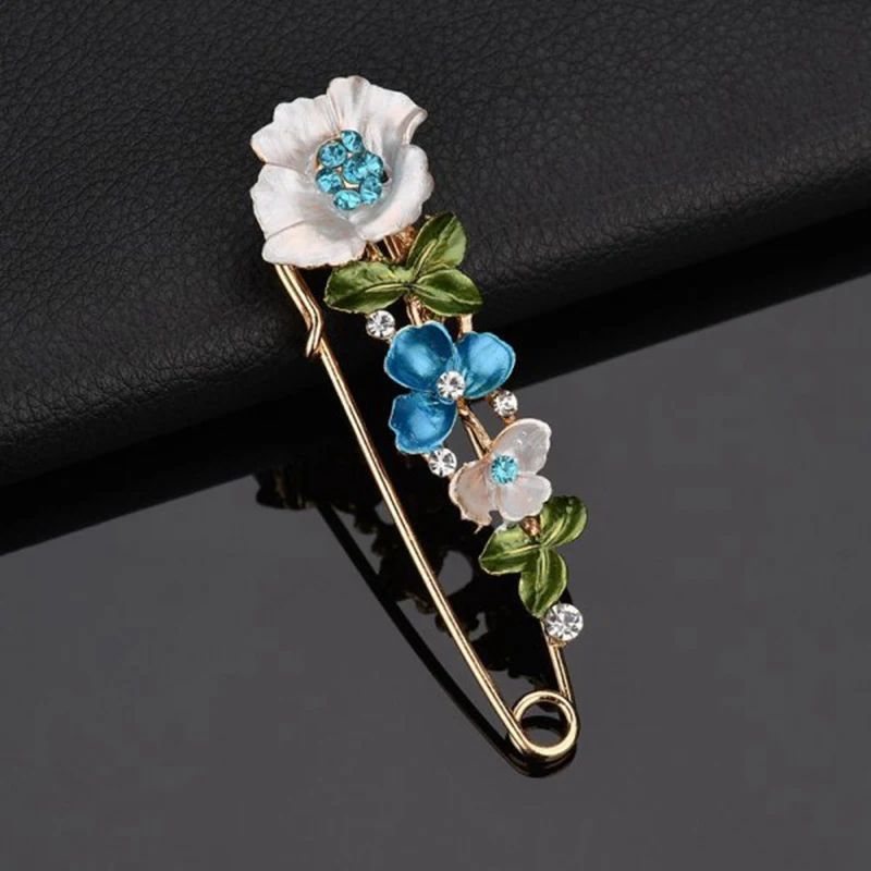 Broche à fleurs élégante pour femmes