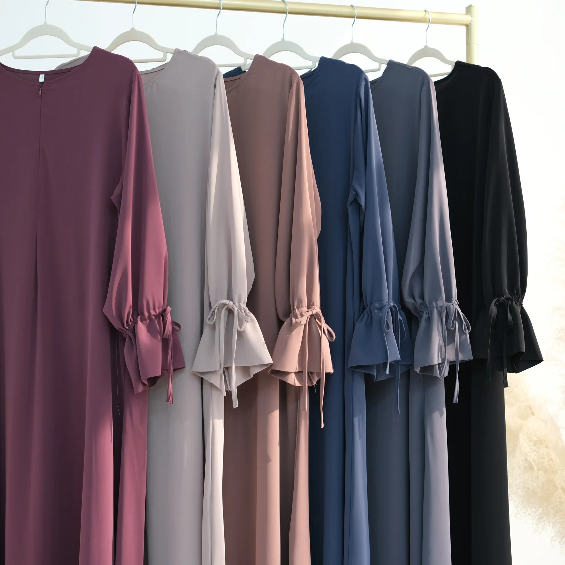 Robe musulmane élégante à lacets – Style Abaya Jalabiya 2025