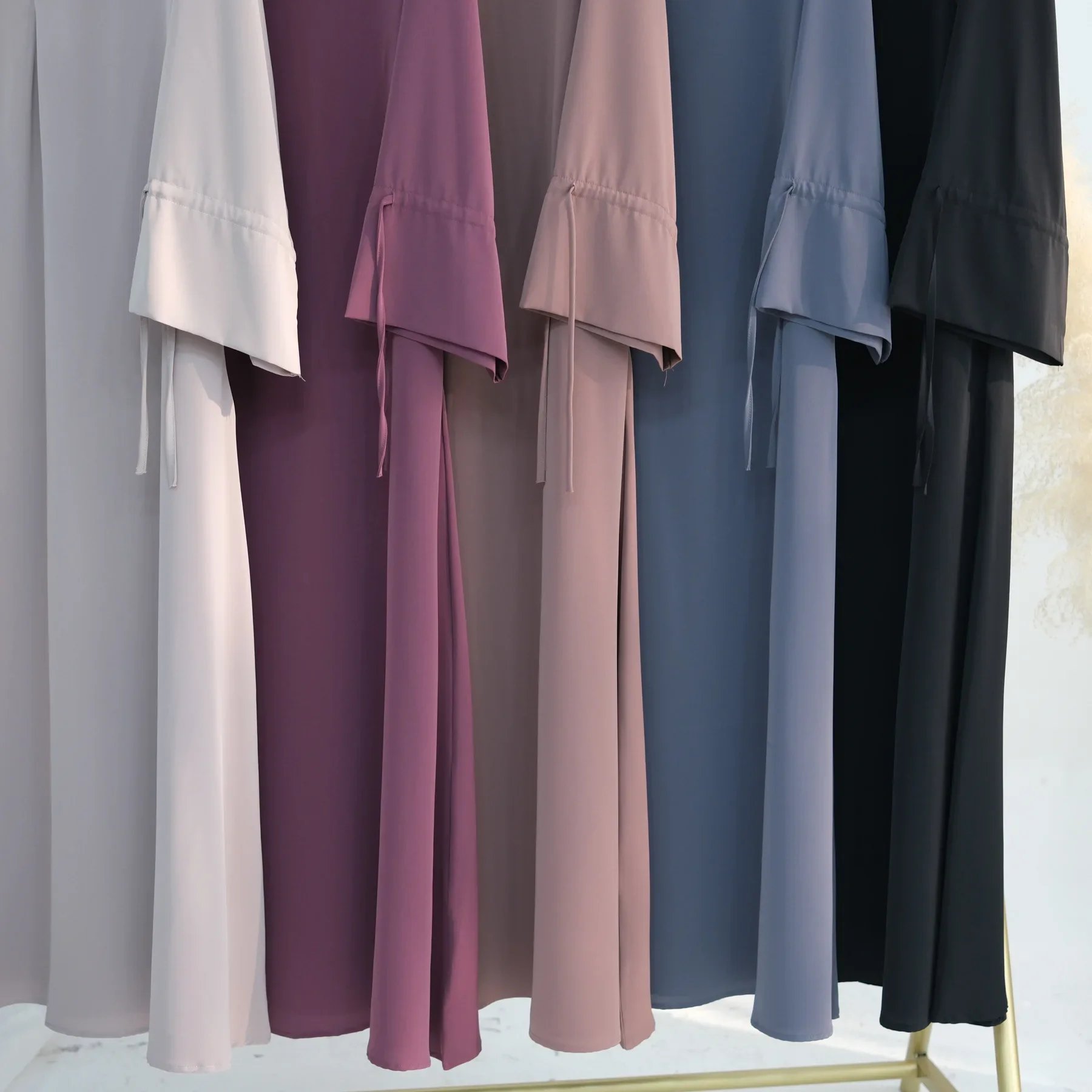 Robe musulmane élégante à lacets – Style Abaya Jalabiya 2025