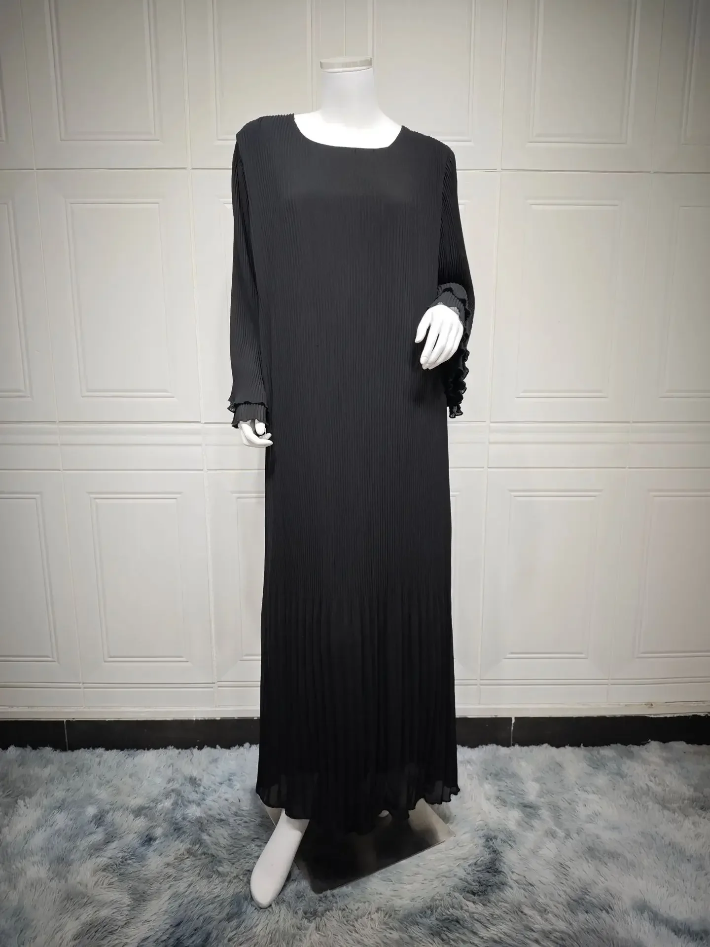 Robe Musulmane Eid à Manches Évasées – Élégance Orientale Moderne