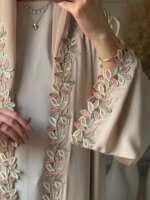 Abaya Beige Brodée Dubaï – Élégance Modeste pour Femme Musulmane – Image 6