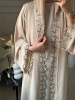 Abaya Beige Brodée Dubaï – Élégance Modeste pour Femme Musulmane – Image 3