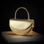Sac demi-lune brillant – sac de soirée tendance à chaîne métal – Image 2
