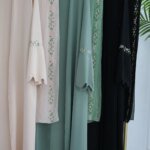 Abaya Hijab Luxueuse Brodée Fleurie – Style Dubaï Élégant – Image 7