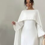 Abaya Modeste Élégante de Dubaï avec Hijab – Luxe Islamique Femme pour Ramadan & Eid – Image 6