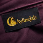 Abaya unie élégante pour femme musulmane, idéale Ramadan et Eid. Coupe longue fluide, tissu confortable et opaque pour un style chic. – Image 9