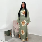 Abaya longue fluide fleurie manches larges élégante femme – Image 3