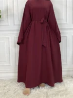 Abaya caftan légère et élégante pour femme musulmane. Tissu fluide, confort optimal et style raffiné pour un quotidien modeste et agréable en été. – Image 7