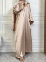 Abaya satin élégante avec hijab assorti pour femme musulmane – pudeur et luxe Aylinejab – Image 2