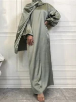 Abaya satin élégante avec hijab assorti pour femme musulmane – pudeur et luxe Aylinejab – Image 4
