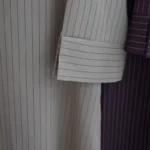 Abaya rayée col V fluide élégante pour femme pudique – Image 4