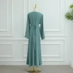 Abaya raffinée avec dentelle et ceinture élégante – Image 5