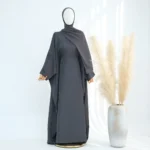 Ensemble Abaya femme luxe moderne Dubai – Robe abaya kimono élégante pour femme musulmane | Aylinejab Paris – Image 3