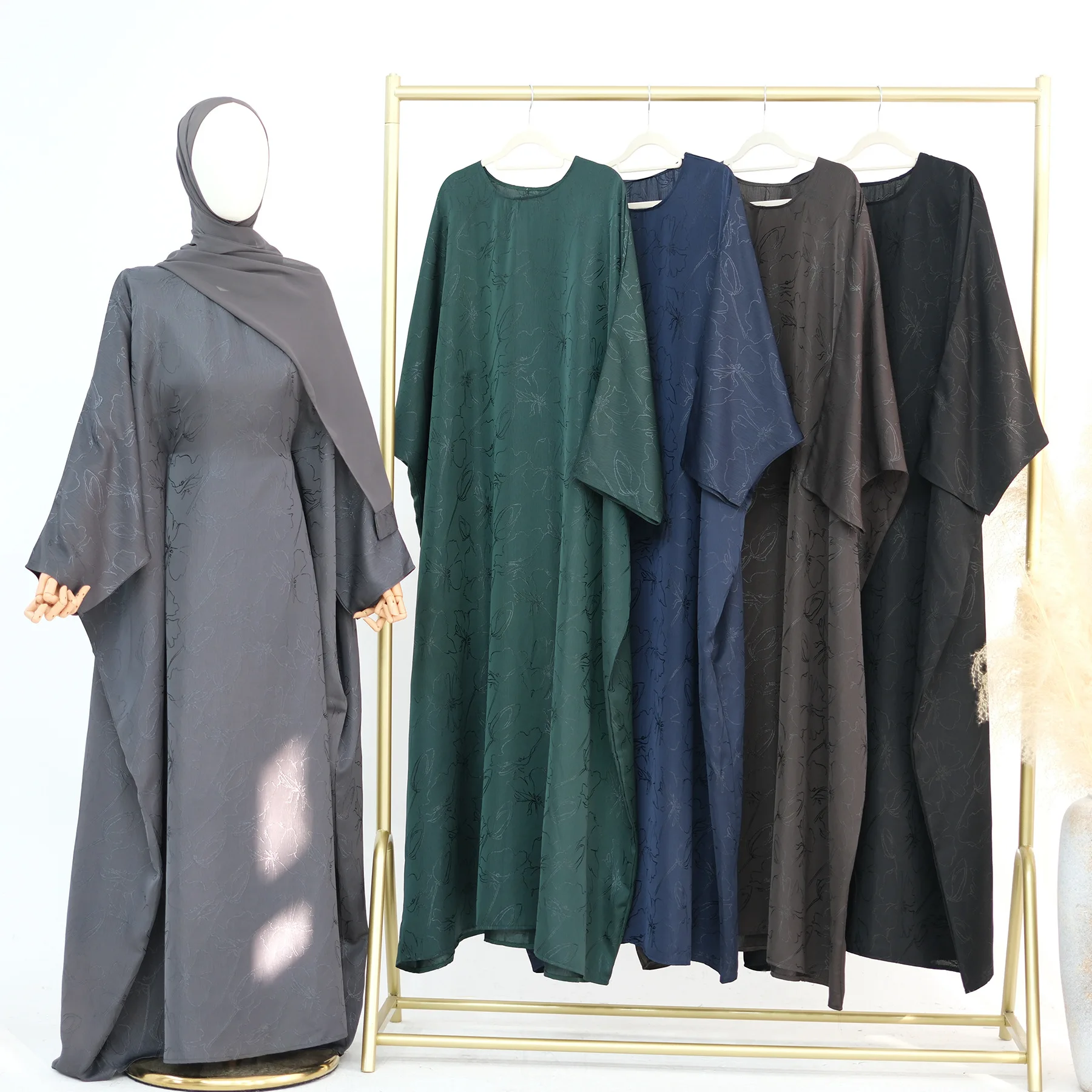 Ensemble Abaya femme luxe moderne Dubai – Robe abaya kimono élégante pour femme musulmane | Aylinejab Paris