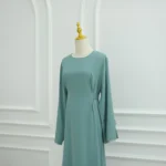 Abaya raffinée avec dentelle et ceinture élégante – Image 4